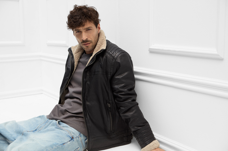 310-21-72-black-model (4) Kopie