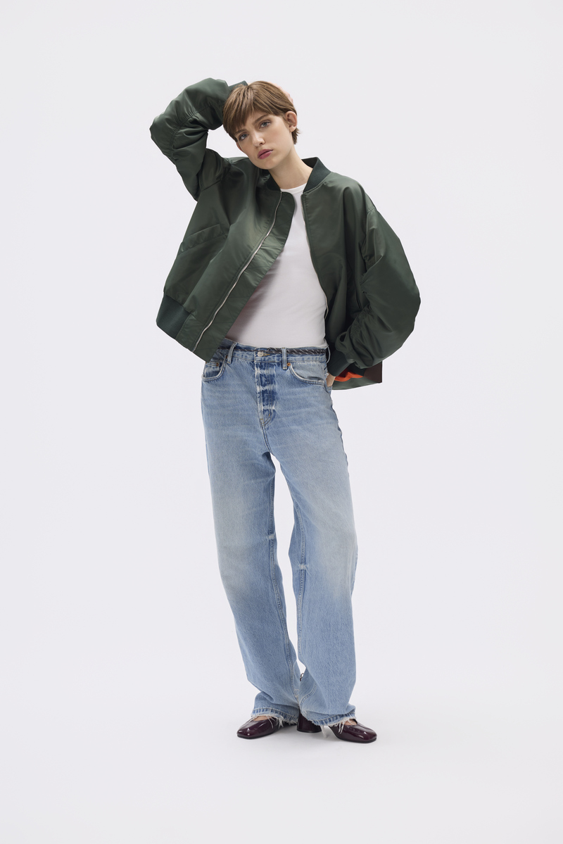 260520_Modeist_A26_Pridetobe_Green_Bomber_Jacket_008